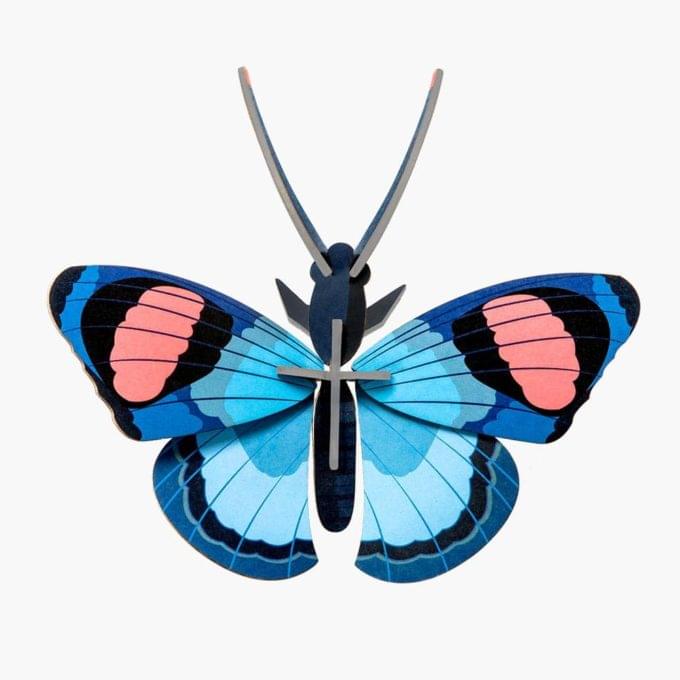 Papillon peacock totem