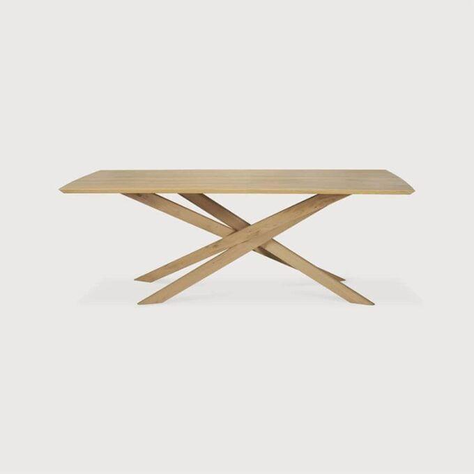 Table Mikado